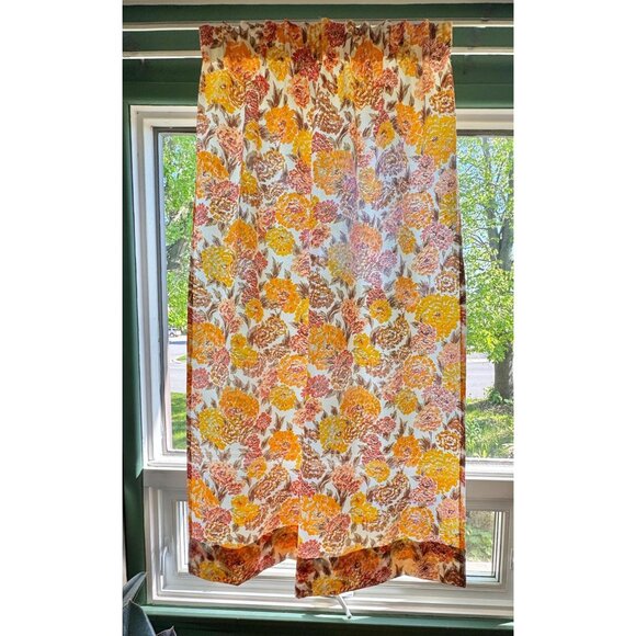 Vintage 1970s pleated curtain, large orange brown and yellow flowers - Picture 2 of 10
